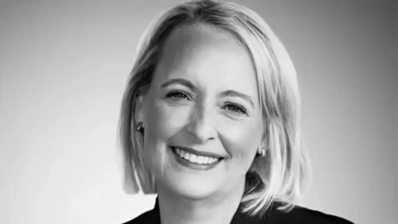 Accenture Urges Staff to Boost Sales