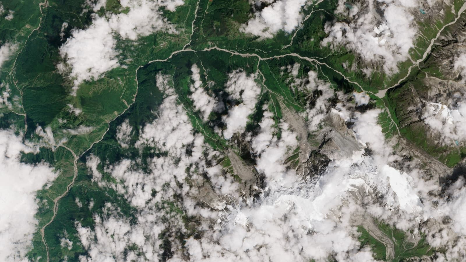 Himalayan Glacial Melt Poses Severe Flood Risk to India