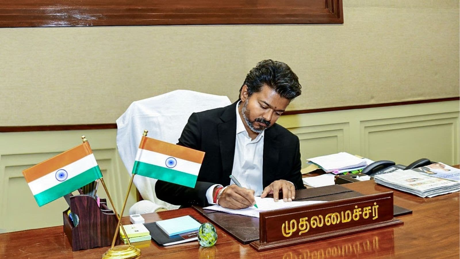 காவலர் நாளை முன்னிட்டு முதலமைச்சர் விஜய் வாழ்த்து