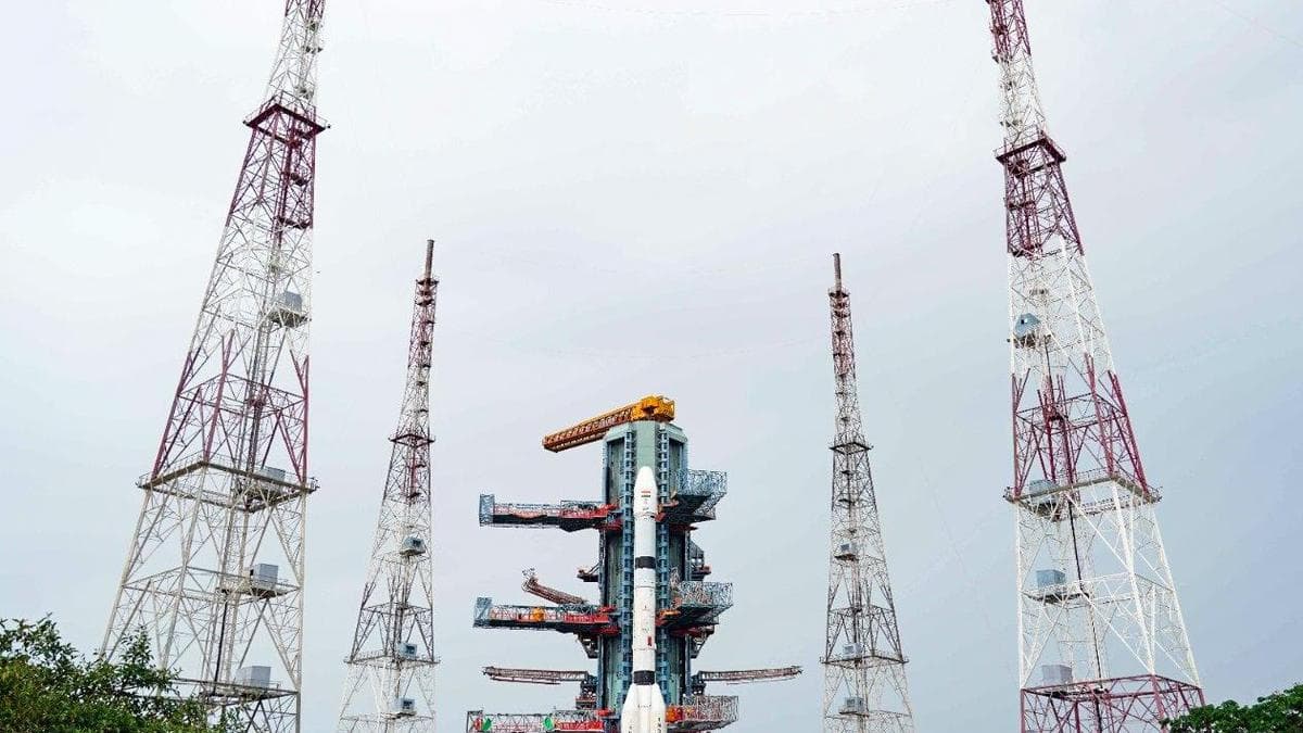 அக்டோபர் 30-ல் என்.வி.எஸ்-03 செயற்கைக்கோளை விண்ணில் செலுத்துகிறது இஸ்ரோ